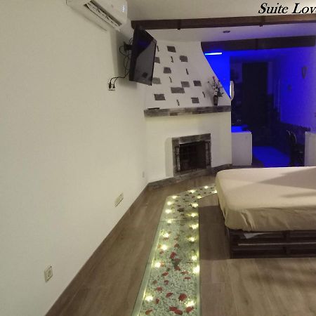 Suite Love Jacuzzi Uceda Extérieur photo